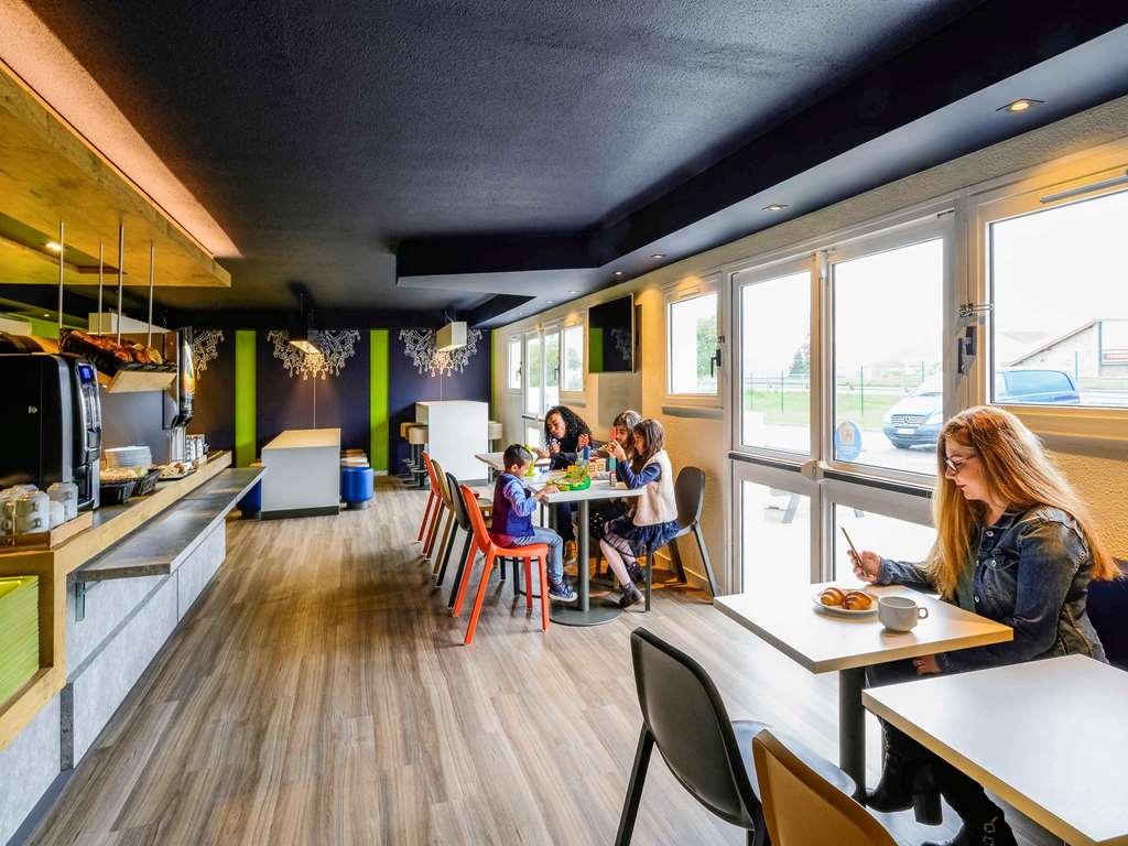 Ibis budget Saint-Étienne stade Servicios foto